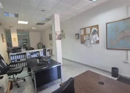 Local comercial en Puertollano situado en la zona de AVENIDA PRIMERO DE MAYO en Puertollano
