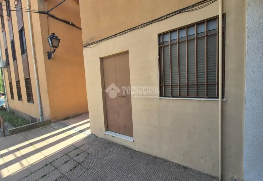 Local comercial en venta en Sigüenza - Sigüenza, 14.900 €, 40 m2, ref. 665524 en Sigüenza