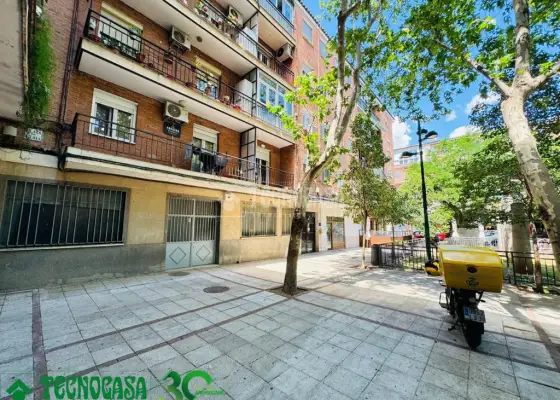 Local comercial en venta en Toledo - Santa Teresa-Av. Reconquista, Santa Teresa, 294.990 €, 718 m2, ref. 656240