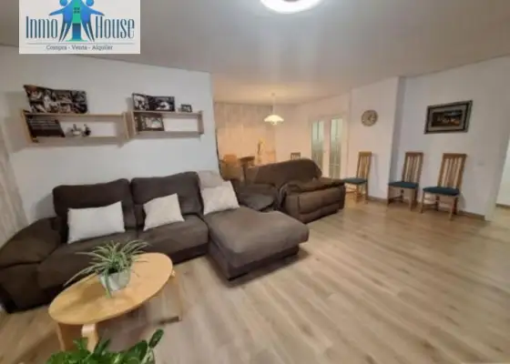 M043 se vende espectacular piso en parque sur en Albacete