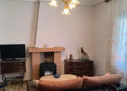 Magnifica casa de pueblo junto a Plaza en Villanueva de San Carlos