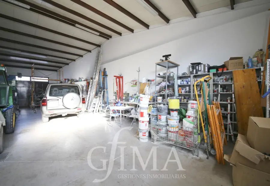 Nave de 131 m² con patio sobre parcela de 161 m² zona Avenida Antonio Huertas en Tomelloso