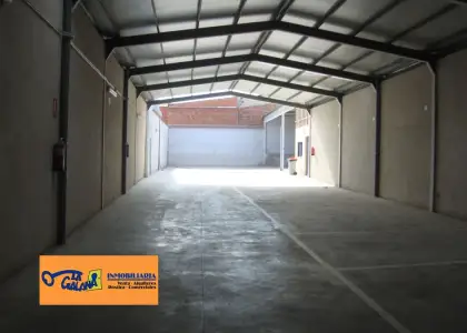 Nave Industrial en Valdepeñas, 1º De Julio en Valdepeñas