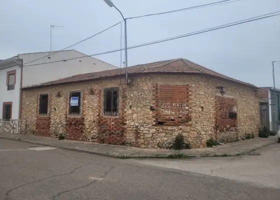 Parcela A demoler o reconstruir Corral de Almaguer