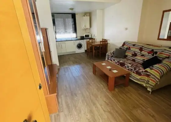 Piso en venta en Alcázar De San Juan, de 50 m2 con 1 dormitorio y baño por 97.000 €, Ref. 0199