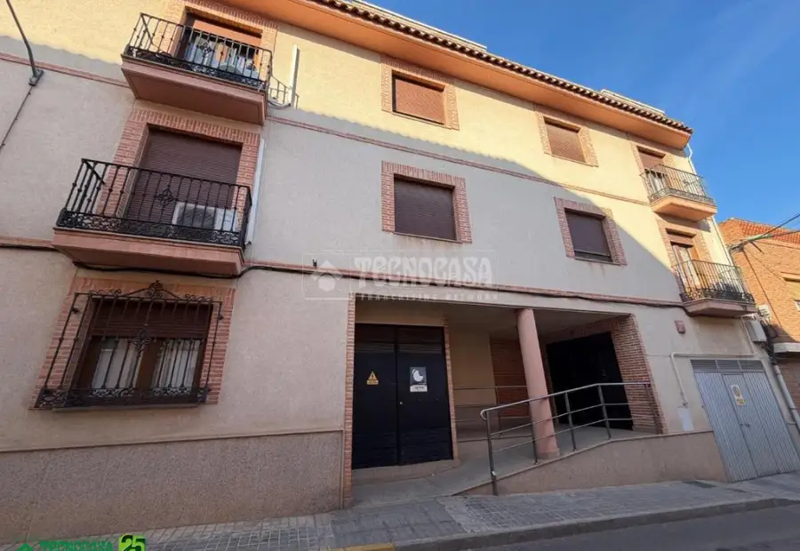 Piso en venta en Bolaños De Calatrava - Bolaños De Calatrava, 109.900 €, 111 m2, ref. 653336 en Bolaños de Calatrava