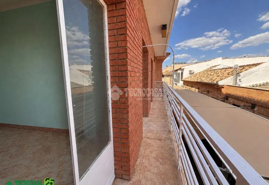 Piso en venta en Manzanares - Manzanares, 29.900 €, 171 m2, ref. 660162 en Manzanares