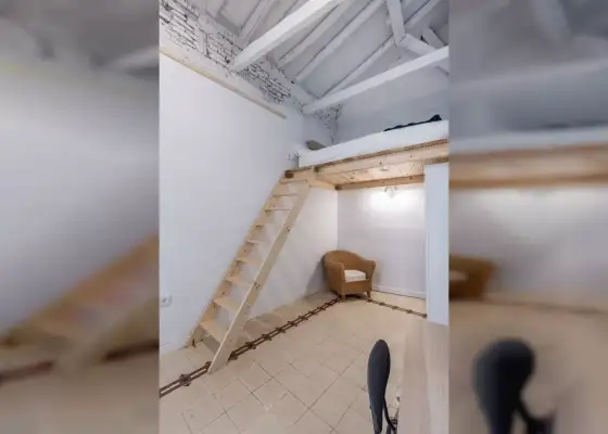 Se alquila habitación doble en piso de 8 habitaciones en Granada