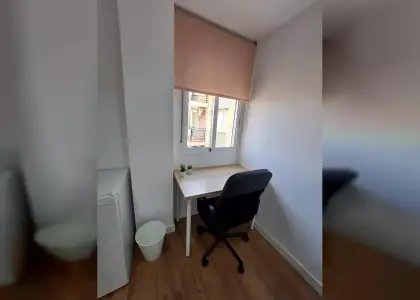 Se alquila habitación en piso compartido de 4 habitaciones en La Creu del Grau, solo chicas en Valencia