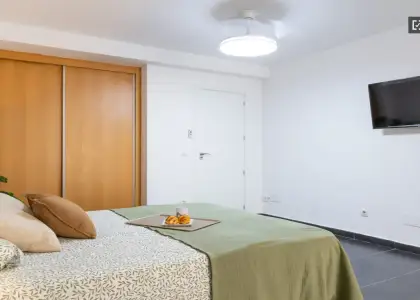 Se alquila habitación en piso compartido de 4 habitaciones en Yuncos, todos los gastos incluidos. en Toledo