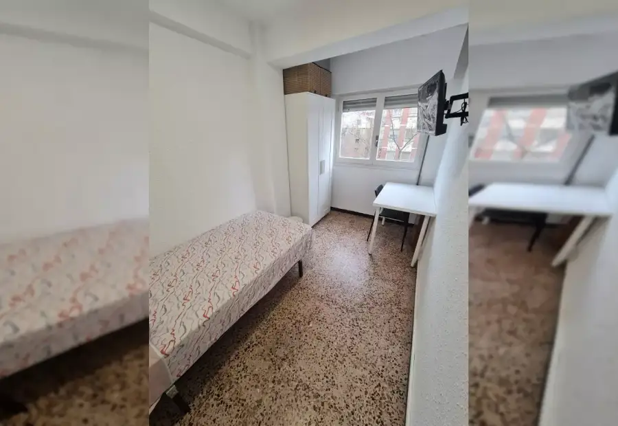Se alquila habitación en piso compartido de 4 habitaciones en Zaragoza, solo estudiantes en Zaragoza