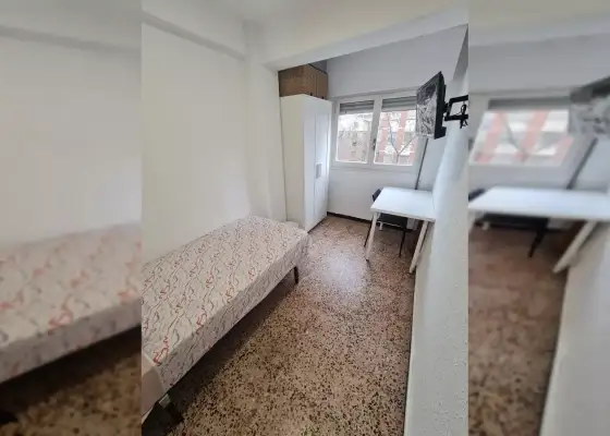 Se alquila habitación en piso compartido de 4 habitaciones en Zaragoza, solo estudiantes