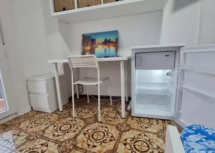Se alquila habitación en piso compartido de 5 habitaciones en Zaragoza, solo estudiantes en Zaragoza