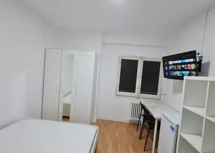 Se alquila habitación en piso compartido de 5 habitaciones en Zaragoza, solo estudiantes en Zaragoza
