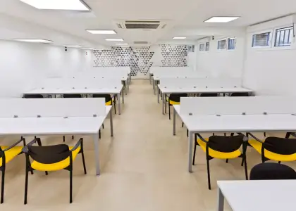 Se alquila habitación en piso compartido en el Ensanche-Zabalgunea. Solo estudiantes. en Pamplona