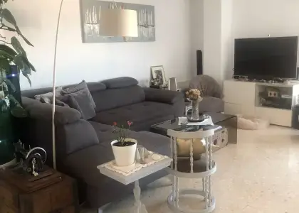 Se alquila habitación en piso de 3 dormitorios en alquiler en Alicante en Alicante (Alacant)