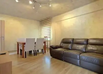Se alquila habitación en piso de 3 dormitorios en Salamanca en Salamanca