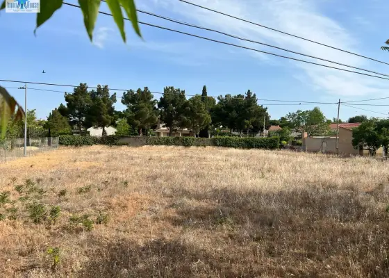 Se vende terreno -Carretera Jaen- en Albacete
