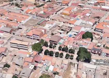 Solar de 272 m2, Plaza Santos Martires en Argamasilla de Calatrava