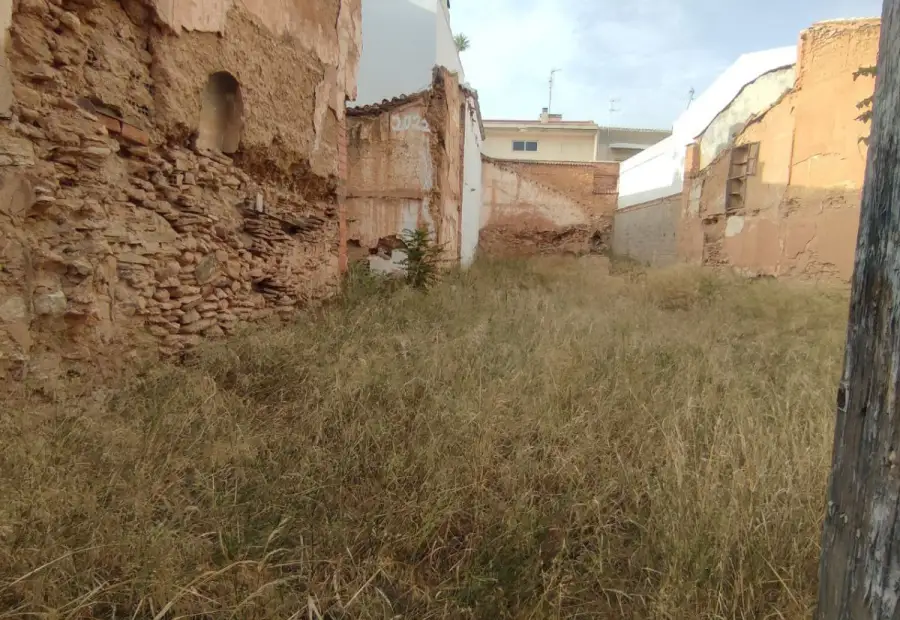 Solar en Valdepeñas, Seis de Junio en Valdepeñas