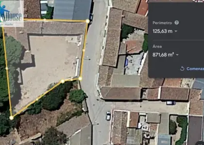 T112. Inmohouse vende solar y casa de pueblo señorial en Santa Ana en Santa Ana