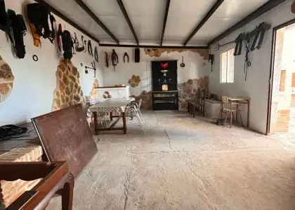 Terreno rural en venta en Alcázar De San Juan, de 500 m2 con terreno por 60.000 €, Ref. 0117 en Alcázar de San Juan