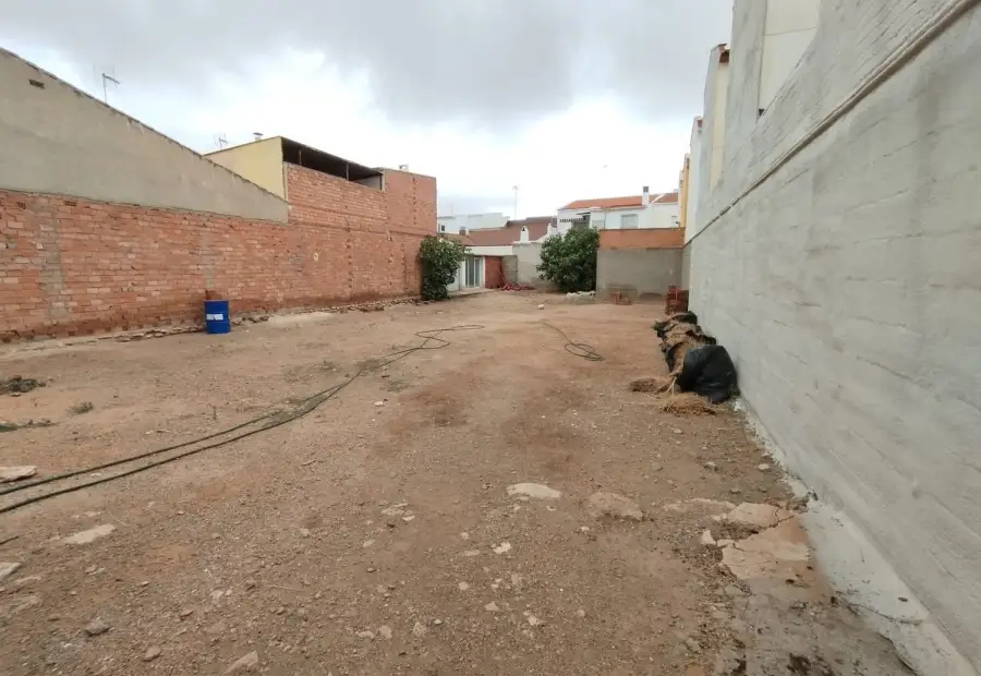 Terreno / Urbano (solar) En Venta Avenida Juan Carlos I, Tomelloso en Tomelloso