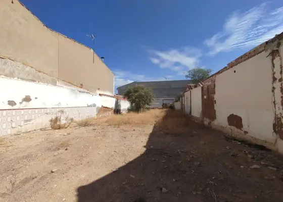 Terreno / Urbano (solar) En Venta Calle Melilla, Tomelloso