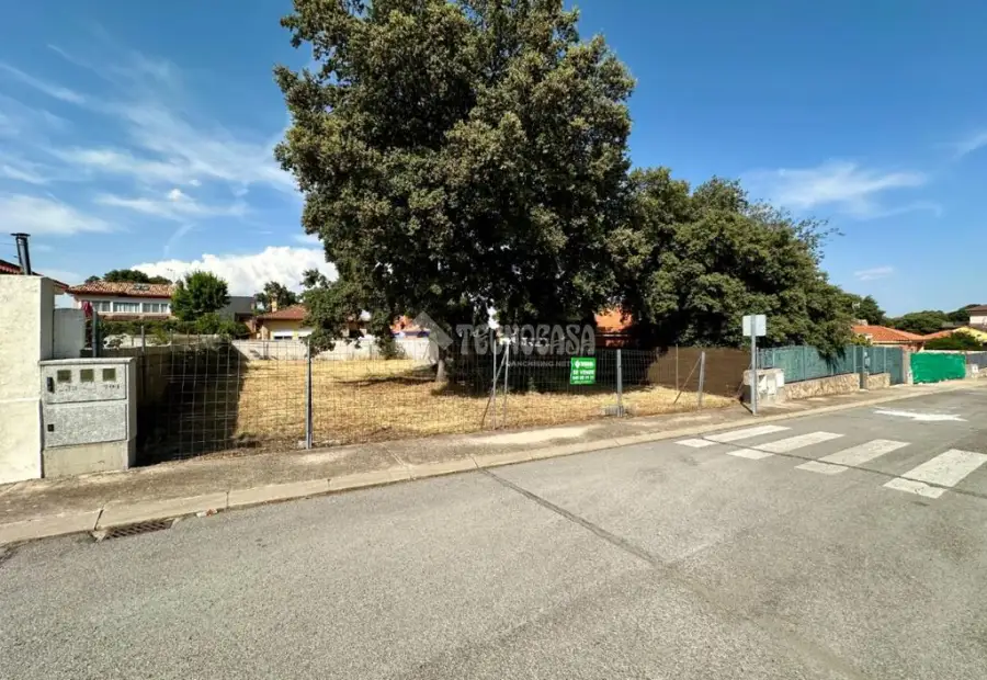 Terrenos en venta en Chiloeches - Chiloeches, 46.000 €, 502 m2, ref. 663163 en Chiloeches