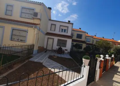 Venta Adosado Paseo del RÃ­o, Manzanares en Manzanares