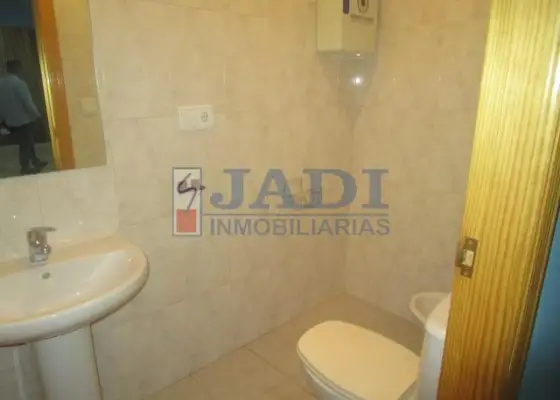 venta de local en Valdepeñas, AVENIDA 1 DE JULIO