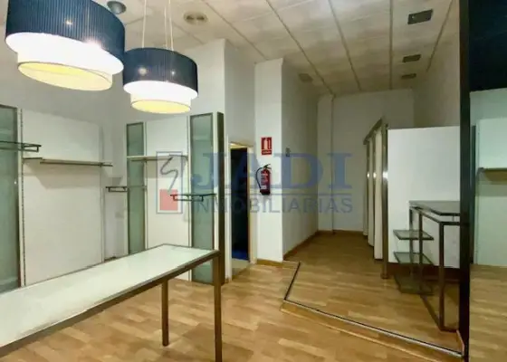 venta de local en Valdepeñas, CENTRO