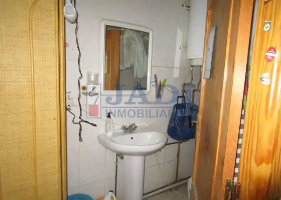 venta de local en Valdepeñas, CENTRO