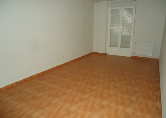 Venta de piso de tres dormitorios a estrenar con garaje y trastero en Manzanares