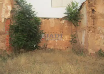 venta de terreno en Valdepeñas, CENTRO en Valdepeñas
