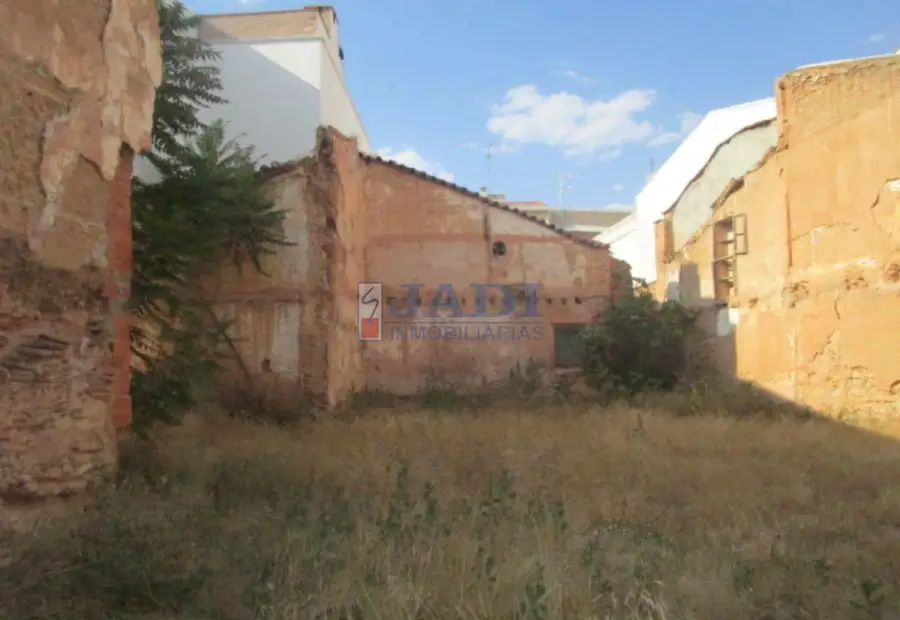 venta de terreno en Valdepeñas, CENTRO en Valdepeñas
