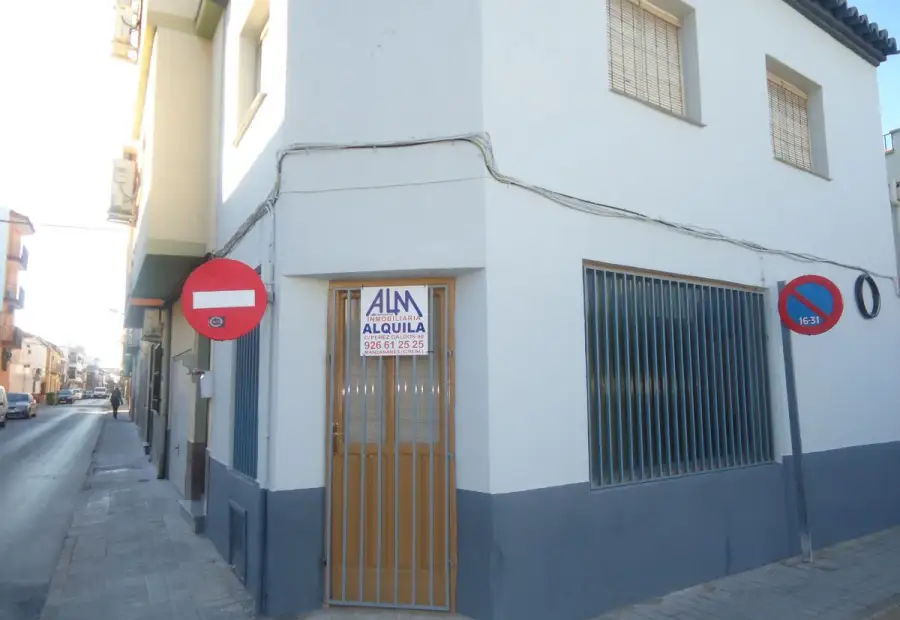 Venta Local Comercial Colegio Altagracia, Manzanares en Manzanares