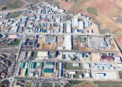 Venta Nave Industrial PolÃ­gono, Manzanares en Manzanares