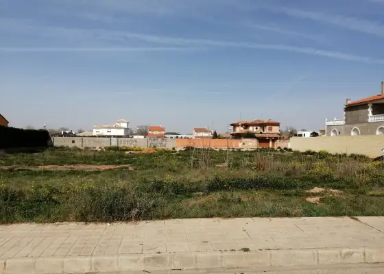 Venta Solar Parque Miguel Ãngel Blanco, Manzanares